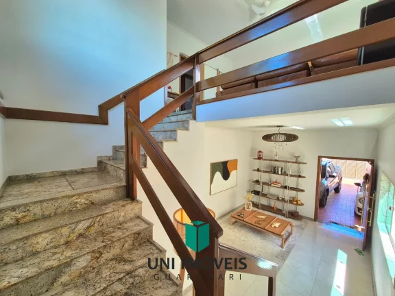 Imagem Luxuosa Casa Duplex com 400 m², Lazer Completo à venda na Praia do Morro - Guarapari