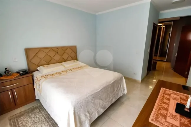 Imagem Sobrado à venda com 4 quartos, sendo 1 suíte, em Vila Sônia, São Paulo - SP