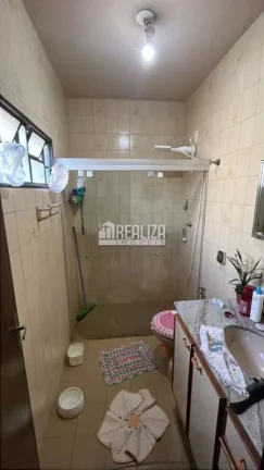 Imagem Linda casa à venda no bairro Estados Unidos em Uberaba | 3 dormitórios, piscina e móveis planejados!