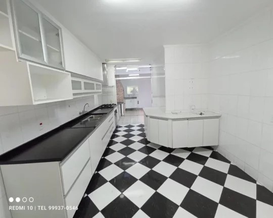 Imagem Alugo casa em condomínio 04 dor