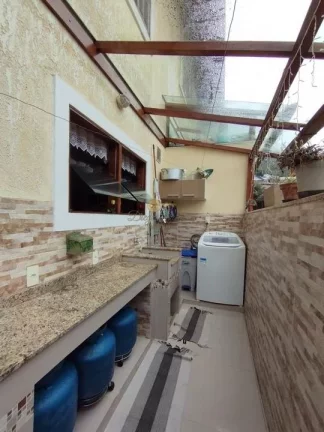 Imagem Casa em Condomínio para Venda em Teresópolis / RJ no bairro Araras