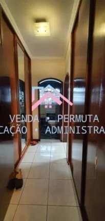 Imagem Casa à venda Tereza Cristina - Área útil 243 m2 com 3 dormitórios sendo 1 suíte - 2 vagas - Bairro M
