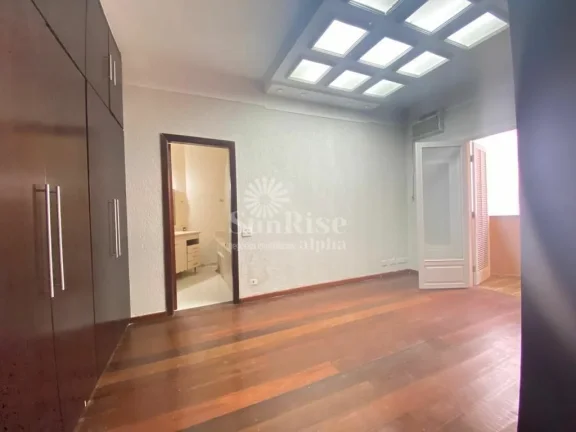 Imagem Casa à venda em Alphaville com 4 quartos 395 m² por R$ 2.800.000 - Santana de Parnaíba/SP