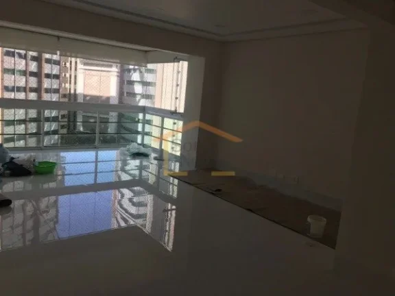 Imagem Amplo apartamento com 3 dormitórios, sendo 3 suítes, proporcionando conforto e privacidade. Possui...
