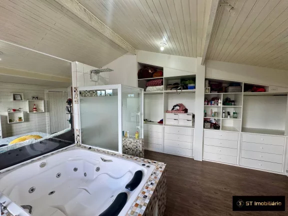 Imagem Casa à venda em Mairiporã/SP - Condomínio próximo ao centro, R$1.250.000!
