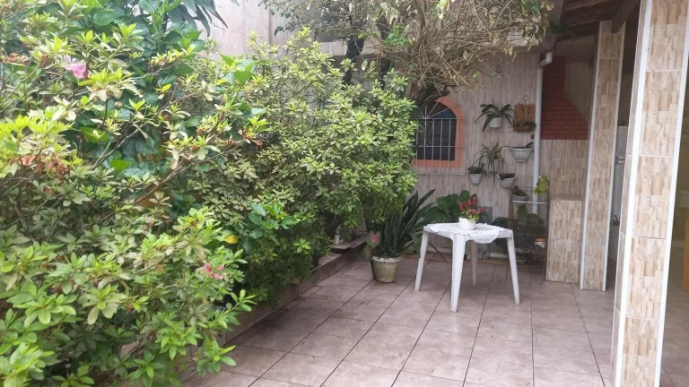 Imagem Casa para Venda em Itanhaém, Balneário Gaivota, 3 dormitórios, 1 suíte, 1 banheiro, 4 vagas