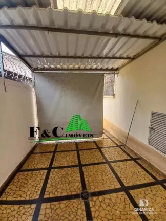 Imagem Casa para Venda em Limeira, Centro, 3 dormitórios, 2 banheiros, 5 vagas