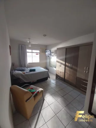 Imagem GRANDE CASA COM 1 LOJA COMERCIAL NO CENTRO DE GUARAPARI