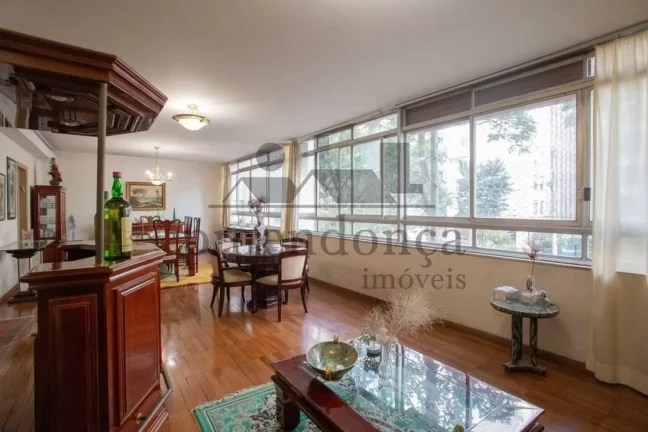 Imagem Apartamento na Rua Maranhão com 4 quartos sendo 1 suite e 3 vagas, 254m²