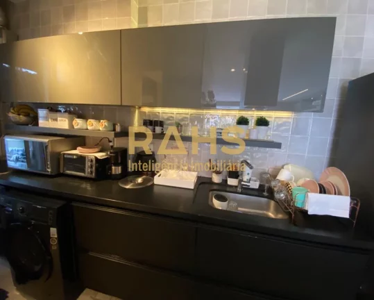 Imagem Apartamento Mobiliado em ótima região Esse lindo apartamento está localizado no Bairro Atiradores...