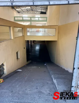 Imagem Galpão de Alto Padrão para Venda ou Locação em Cangaíba, São Paulo-SP: 5 banheiros, 10 vagas de garagem, 670m² de área.