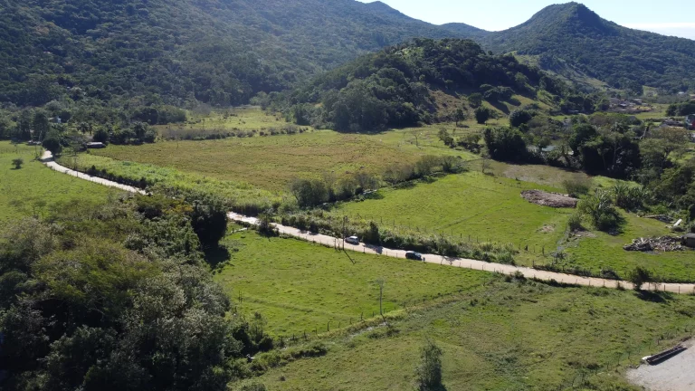 Imagem Terreno de 2.275m² em Garopaba/SC - R$650.000,00