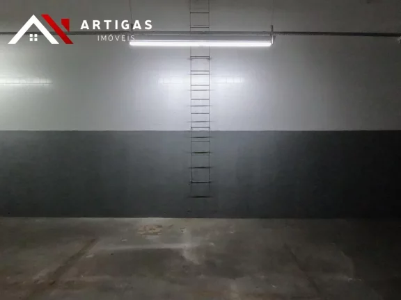 Imagem Alugo Galpão no Belenzinho A.C 1500 m2 com entrada para caminhões - 2 Pisos
