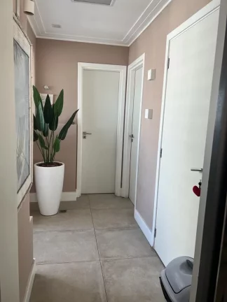 Imagem Apartamento cinematográfico no coração do Gonzaga, 3 suítes, 4 vags privativas, lazer completo, porteira fechada.