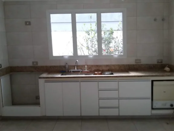 Imagem Casa em Aldeia da Serra - 354m²