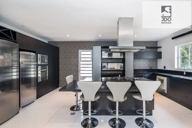Imagem Casa Triplex a Venda no bairro Jardim Social - Curitiba, PR