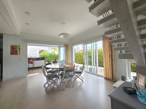 Imagem Venha conhecer essa casa maravilhosa no melhor condomínio de Peruíbe