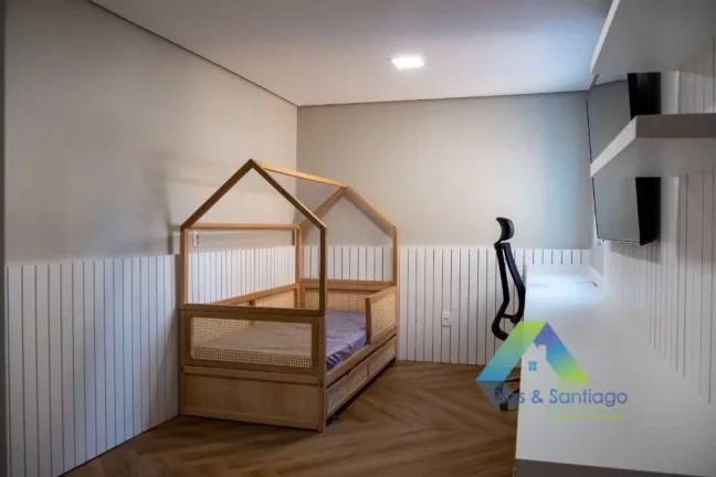 Imagem SANTO ANDRÉ Bairro Jardim Sobrado Tríplex Mobiliado 169M², condomínio fechado, 3 vagas, ótima localização e valor !!!
