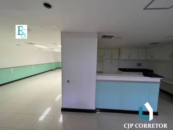 Imagem Sala para alugar na Pituba. 340m² para Clínica em centro odntomédico.