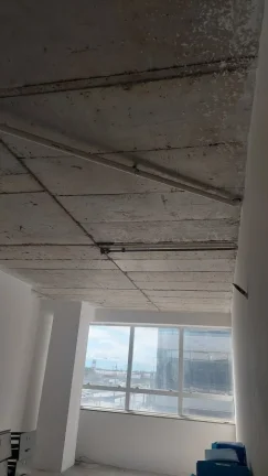 Imagem Sala Comercial para Locação em Itaboraí, Três Pontes, 1 banheiro, 1 vaga