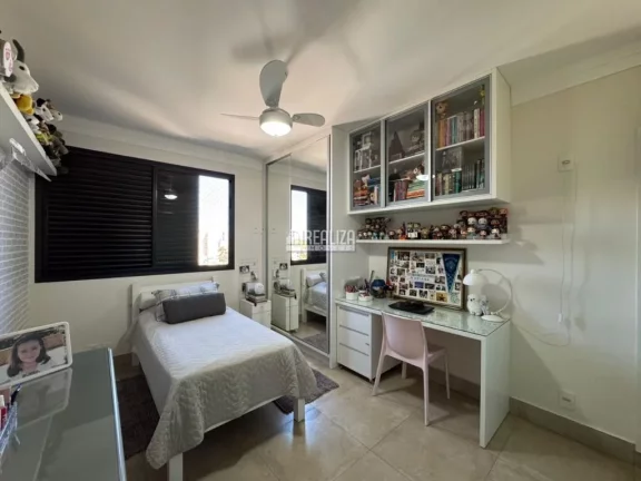 Imagem Apartamento com 4 dormitórios e móveis planejados no Condomínio Edifício Tocantins, Centro de Uberaba