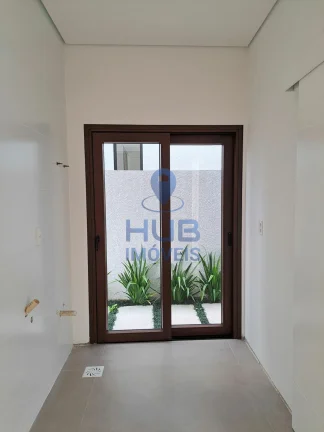Imagem Casa com 3 dormitórios à venda sendo 3 suítes, 260.31 m2 - Perequê - Porto Belo/SC
