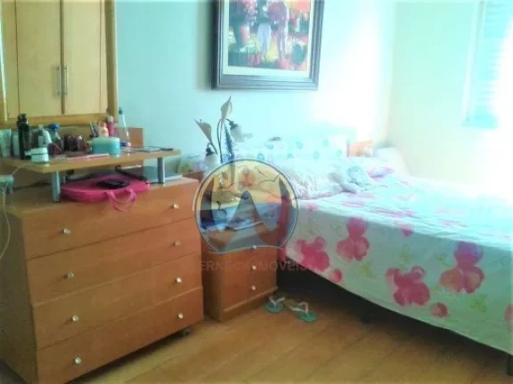 Imagem Imóvel à venda em Taubaté-SP, no bairro Independência: 3 quartos, 1 suíte, 1 sala, 3 banheiros, 3 vagas, 210m²!
