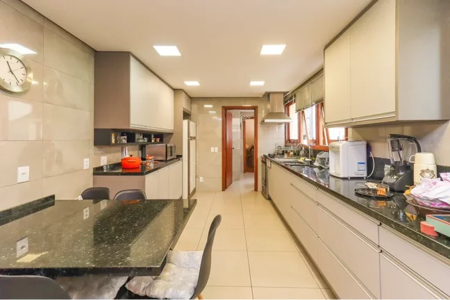 Imagem Cobertura à venda em Porto Alegre, Petrópolis, com 4 quartos, 341m2