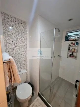 Imagem Imperdível! Apartamento à venda em Icaraí, Niterói-RJ: 3 quartos, 1 suíte, 2 banheiros e 1 vaga de garagem.