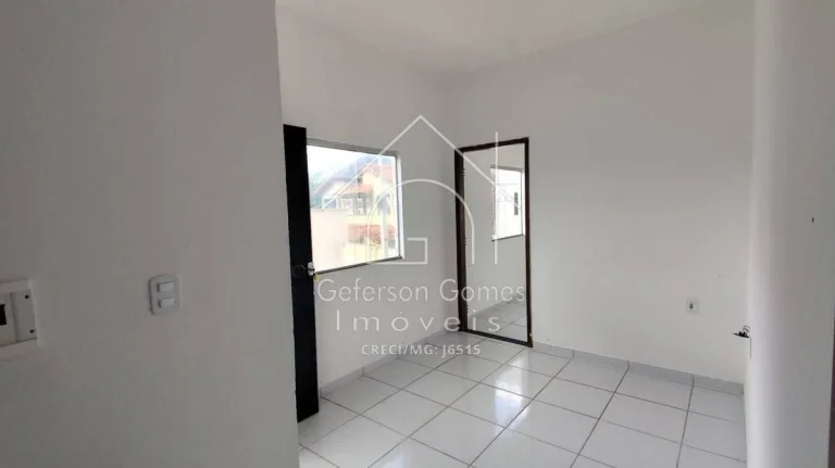 Imagem Prédio a venda - Com 03 Apartamentos - Centro - Mantena - MG