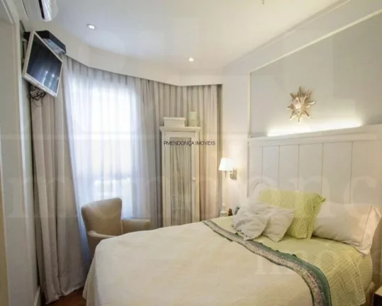 Imagem Cobertura Duplex bem localizada na . Piso inferior: Hall de entrada, living para 2 ambientes, 2 dorm...