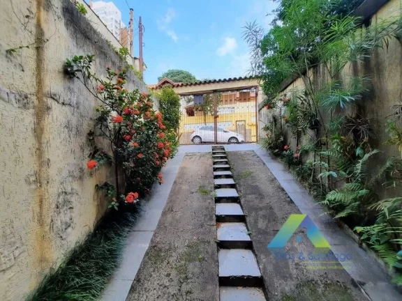 Imagem Sobrado com 3 Quartos e 3 banheiros à Venda, 151 m² por R$ 889.000