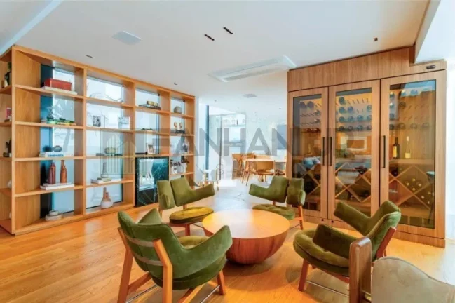 Imagem Luxuosa cobertura de 4 quartos na Vila Nova Conceição, São Paulo-SP: 4 suítes, 5 salas, 6 banheiros, 432m² de área.
