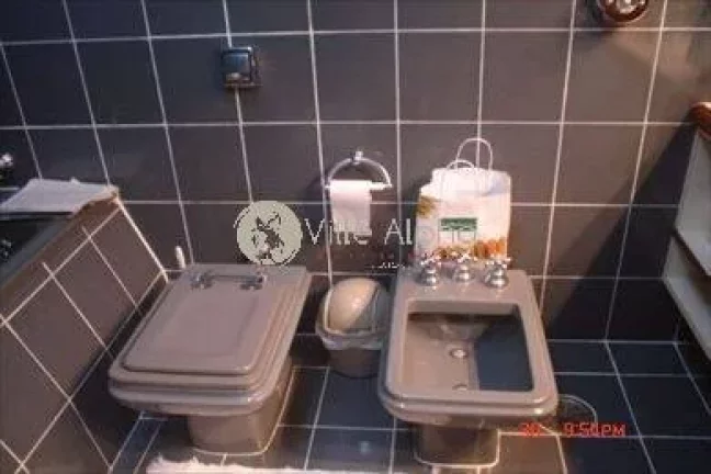 Imagem Fantástica Casa a venda no condomínio fechado da Santa Terezinha em Santos