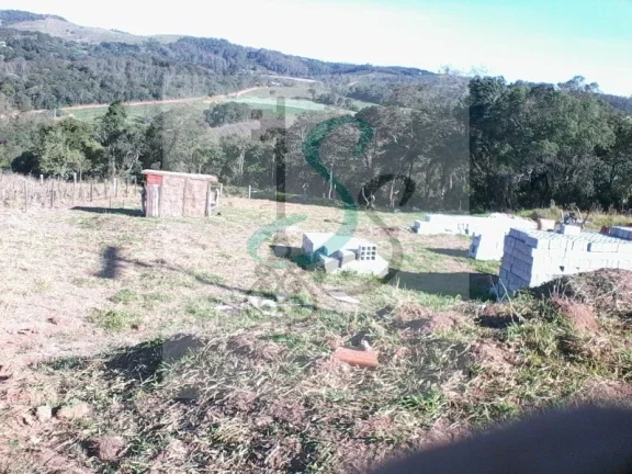Imagem Venda de terreno, Atibaia. Terreno com 1506 m² com alambrado e portão em área de chácaras. Possui energia.