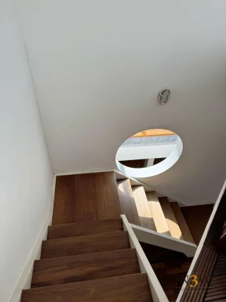 Imagem Casa à venda no Alto de Pinheiros São Paulo SP com 2 suítes, 2 vagas de garagem e 200m².