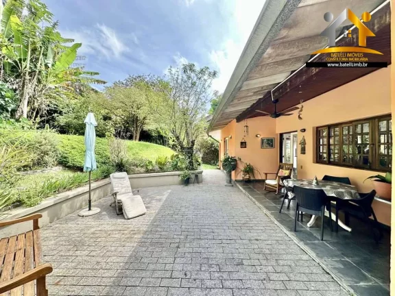 Imagem Casa à venda localizada no miolo da Granja Viana, em Cotia - SP | Batelli Imóveis