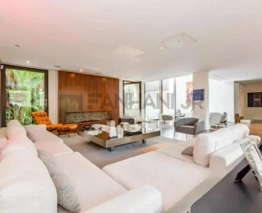 Imagem Casa deslumbrante à venda em São Paulo-SP, Jardim Europa: 4 quartos, 4 suítes, 5 salas, 6 banheiros, 6 vagas, 859m². Venha conferir!