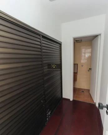 Imagem VENDA LOCAÇÃO CAMPO BELO APARTAMENTO 2 DORMITÓRIOS 1 VAGA SALA 2 AMBIENTES REPLETO DE ARMÁRIOS AR-CONDICIONADO GELADEIRA FOGÃO LAVADORA MICRO-ONDAS