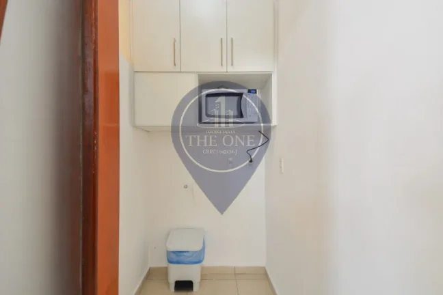 Imagem Casa Comercial à Venda em São Paulo-SP, Bairro Cambuci: 5 Salas, 2 Banheiros, 181m² de Área