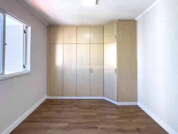 Imagem Com reforma recente e projeto que valoriza amplitude, iluminação e conforto, esta cobertura duplex...