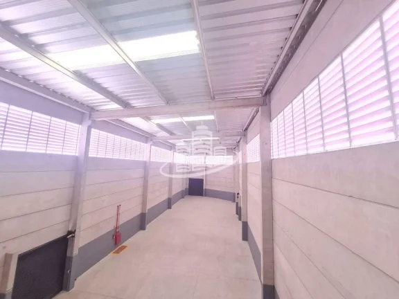 Imagem Galpão Industrial em Arujá

Condomínio Fechado

Área de terreno: 1.560 metros.

Área construíd...