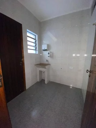 Imagem Casa com 3 dormitórios para alugar, 240 m² por R$ 4.478,45/mês - Vila Luzita - Santo André/SP