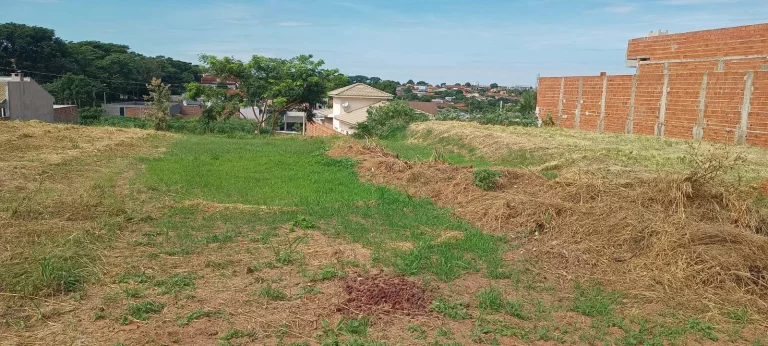 EXCELENTE TERRENO DE 360 M², OTIMA LOCALIZAÇÃO EM VALPARAISO SP