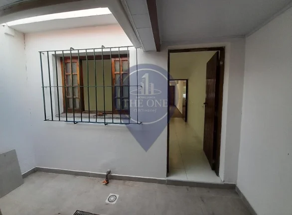 Imagem Casa para locação na Vila Romana, São Paulo-SP: 2 quartos, 2 salas, 1 banheiro, 1 vaga de garagem, 120m² de área.
