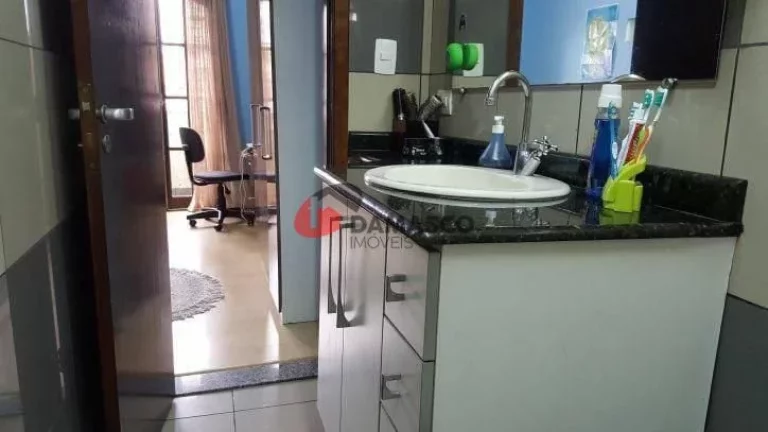 Imagem Sobrado à venda 3 Quartos, 3 Suites, 4 Vagas, 210M², Osvaldo Cruz, São Caetano do Sul - SP