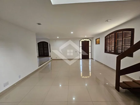 Imagem Casa em Condomínio Fechado na Barra da Tijuca: 4 Quartos, 300 m²