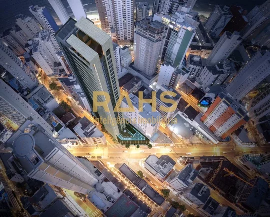Imagem Ótimo apartamento em Balneário Camboriú! Edifício da construtora Silva Packer. Apartamento com 4...