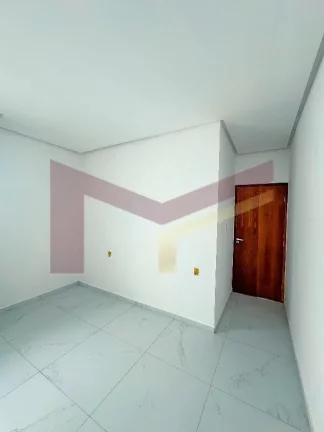 Imagem Casa 3/4 sendo uma suite com closet na Mangabeira