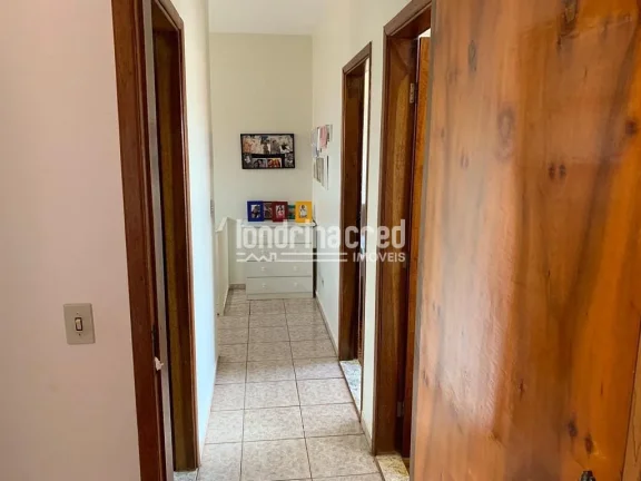 Imagem Charmoso Sobrado Geminado: 3 Quartos, 1 Banheiro + Lavabo, 2 Vagas, 115 m² com Energia Solar, Ar Condicionado e Ótima Localização Próxima à Av. São João!